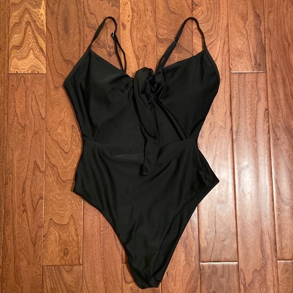 3 One piece SHEIN swimsuits in Small - Picture 6 of 6